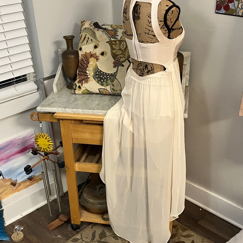 bebe Cream High Low Dress Sexy Fabulous Style Never Worn!!❤️ S Prom Formals - Picture 3 of 15